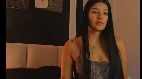 andrea online show from December 4, 4:48 am