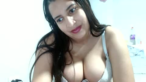 Andrea lopez123 online show from December 12, 9:26 pm