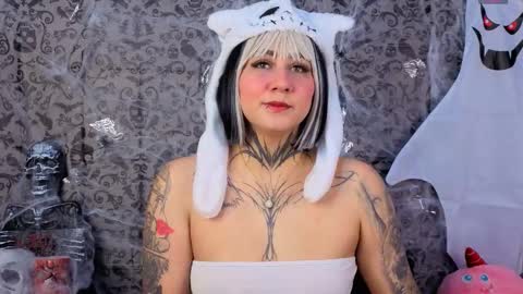 Andrea online show from October 22, 10:00 pm