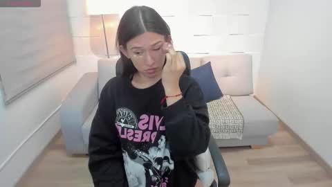 Andre Castaneda online show from February 3, 7:29 pm