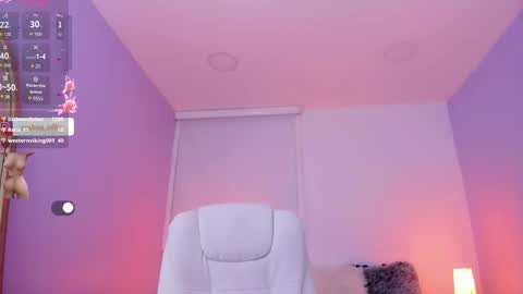 Snapshot of andreea_marin chatting on October 10, 1:55 am andreea_marin online show from October 10, 1:55 am