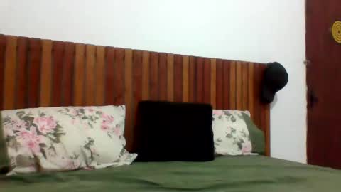 Snapshot of andreloko123 chatting on October 16, 2:11 am andreloko123 online show from October 16, 2:11 am