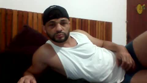 Snapshot of andreloko123 chatting on January 6, 3:42 am andreloko123 online show from January 6, 3:42 am