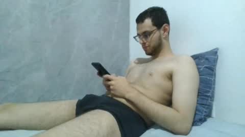 andres129494 online show from April 20, 1:52 am