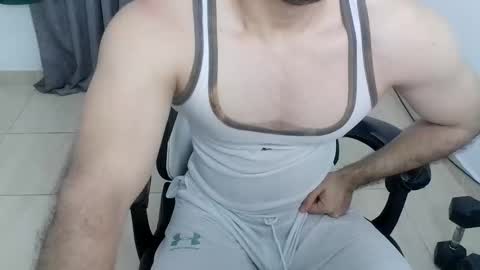 andres180950734 online show from March 2, 11:39 am