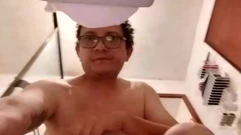 andresfloga online show from July 5, 10:28 pm