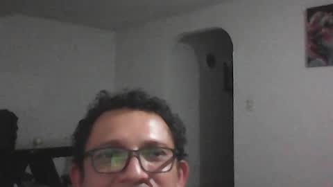 andresfloga online show from June 14, 6:04 am