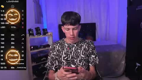 andrew_angels online show from December 3, 9:39 am