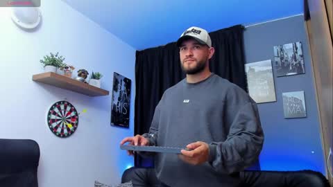 Andrew Diaz online show from January 27, 3:26 am