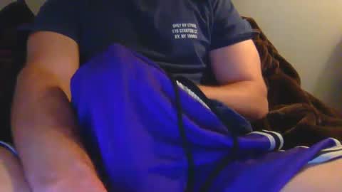 Snapshot of andrewholdsteady chatting on December 18, 7:19 pm andrewholdsteady online show from December 18, 7:19 pm