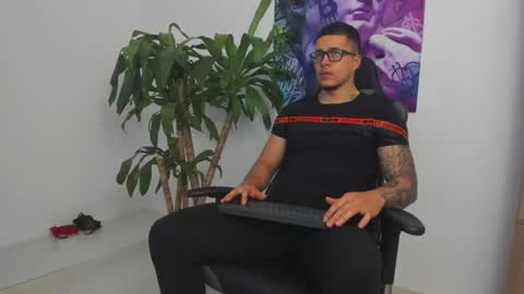 andrewmaterazzi online show from December 9, 12:34 am