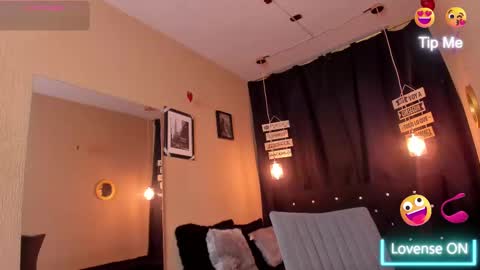      online show from February 28, 7:25 pm