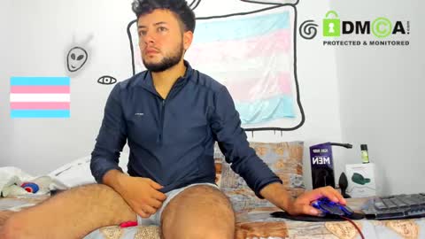 hugeclit  online show from March 8, 2:34 am