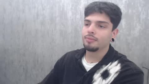 Snapshot of andruwolsom chatting on October 26, 3:23 pm andruwolsom online show from October 26, 3:23 pm