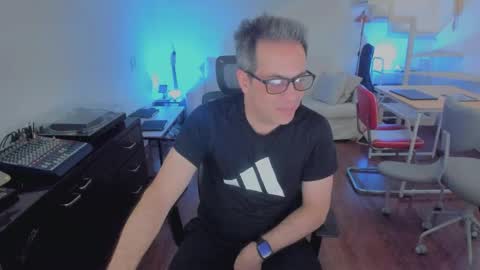 Andrew online show from December 16, 6:03 pm