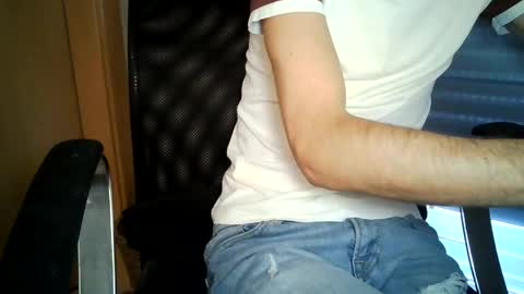 andy_24j online show from September 10, 1:23 pm