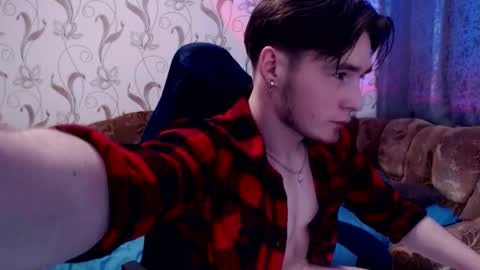 Andy online show from March 29, 9:38 pm