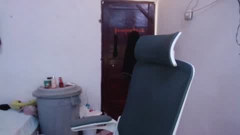 andy_dan1 online show from June 27, 12:22 pm