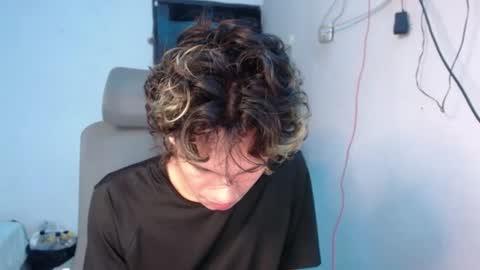 andy_dan1 online show from July 3, 12:48 am