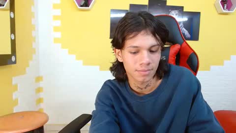 andy_dan1 online show from February 2, 2:59 am