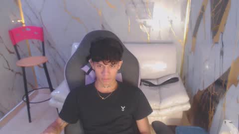 andy_dan1 online show from October 16, 5:12 pm