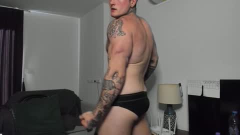 Snapshot of andy_hunk chatting on September 23, 9:25 am Andrew online show from September 23, 9:25 am