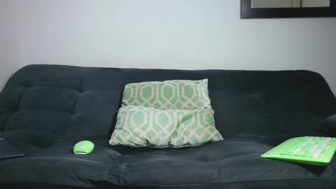  IG andyiink online show from February 6, 7:40 pm