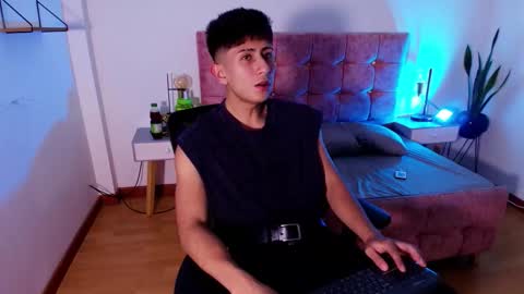 andy_justgame online show from December 2, 12:53 am