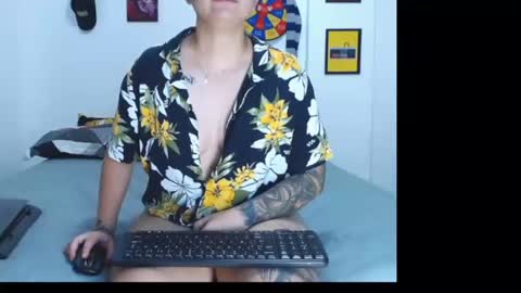 andy_mark01 online show from December 11, 8:07 pm