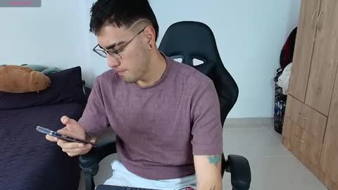Andres online show from February 17, 4:50 pm