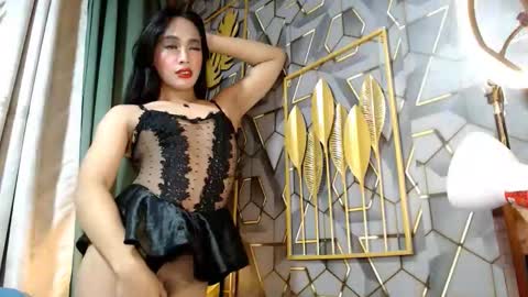 FOLLOW ME online show from November 21, 2:26 pm