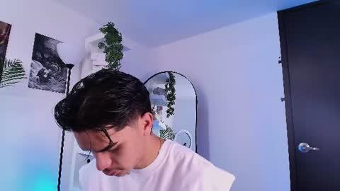 andypalmerr online show from July 7, 11:36 am