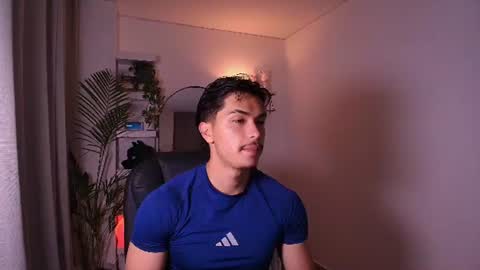 andypalmerr online show from August 2, 6:26 am
