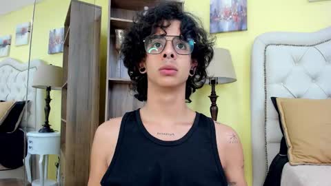 andyxibrat online show from December 15, 7:32 pm