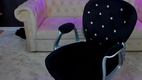 Anne online show from March 12, 6:00 pm