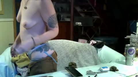 aneoakley online show from November 12, 5:04 pm