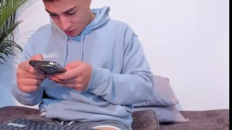 Angel online show from March 9, 3:22 am