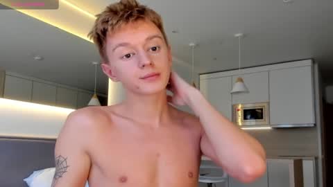 angel_andreww online show from January 27, 10:49 am