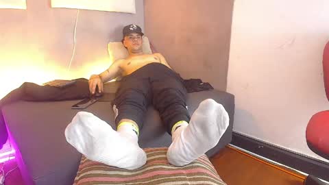 Angel online show from April 28, 4:33 pm