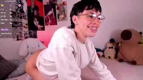 Angel   help me with 100 thumbs up online show from February 2, 9:22 pm