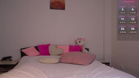 angel_quincy online show from December 18, 2:45 pm