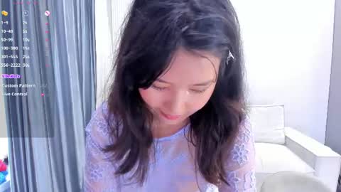 angel_soo online show from June 17, 2:00 pm