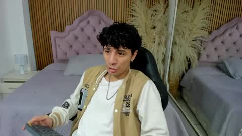 Angel online show from June 5, 4:52 am