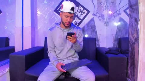 angel_villareal_ online show from March 31, 11:54 am