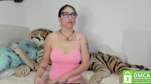 Angela online show from January 4, 2:46 pm