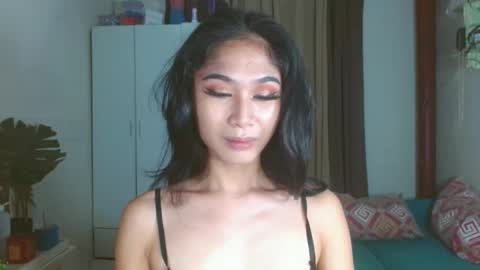 Snapshot of angela_mccollins chatting on January 28, 9:19 pm angela online show from January 28, 9:19 pm