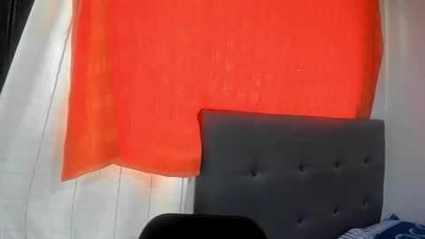 angela_nix online show from October 23, 3:24 pm