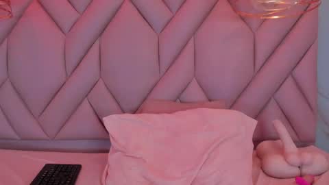 ANGELA online show from May 13, 4:05 pm