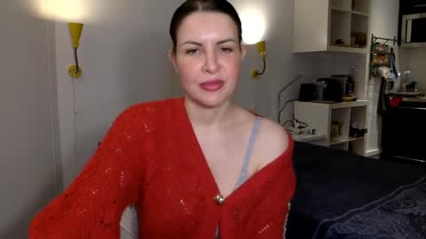 Angela online show from January 31, 10:10 pm