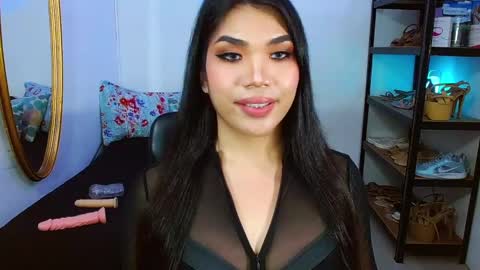 Angela online show from March 6, 8:05 pm